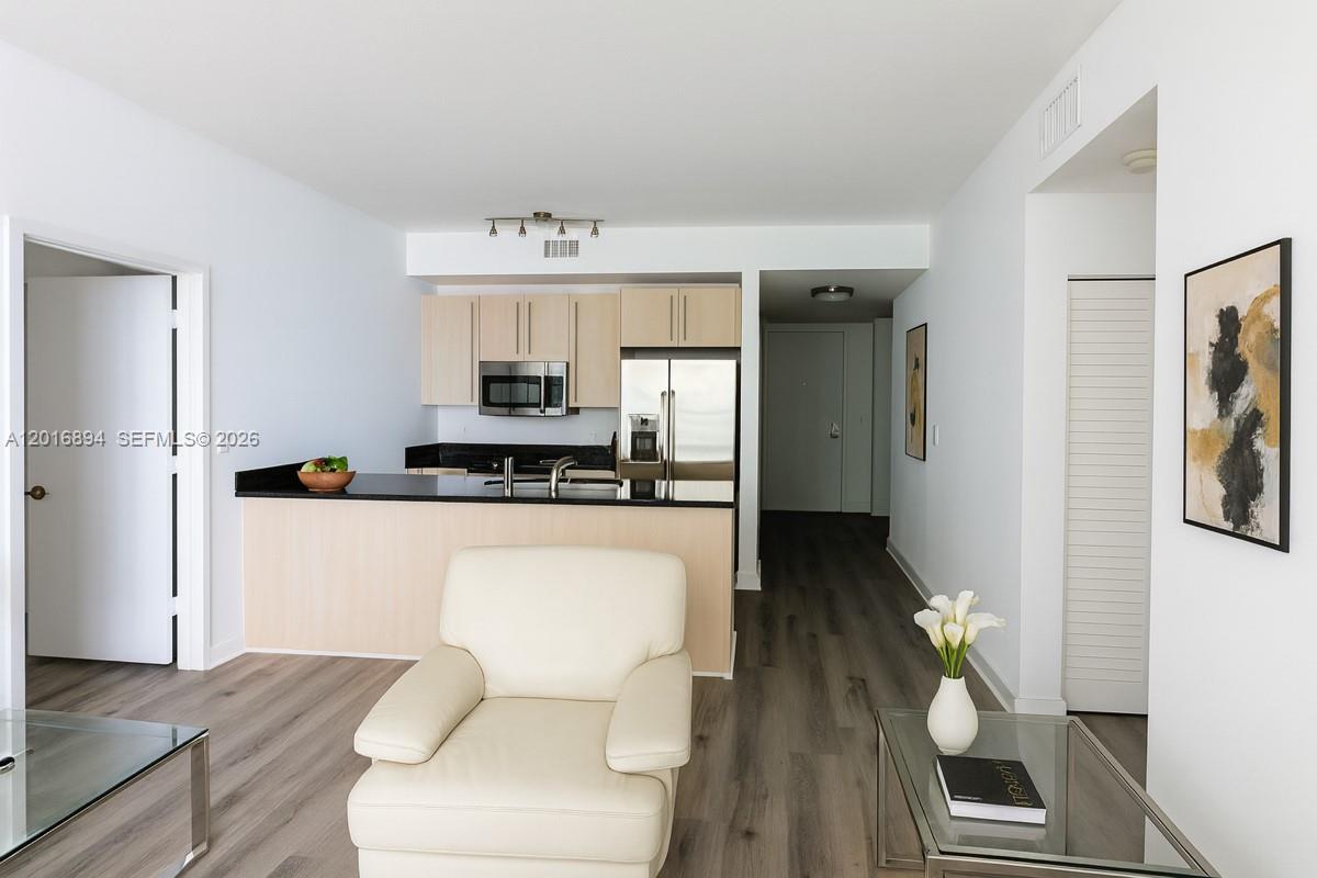 79 Southwest 12th Street, Unit 2809S Miami, FL 33130 - Photo 3 of 19