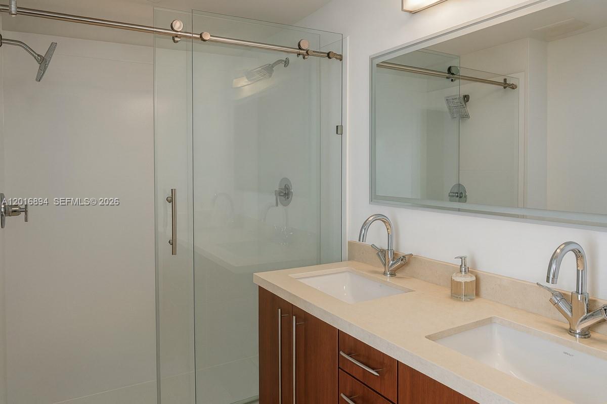 79 Southwest 12th Street, Unit 2809S Miami, FL 33130 - Photo 8 of 19