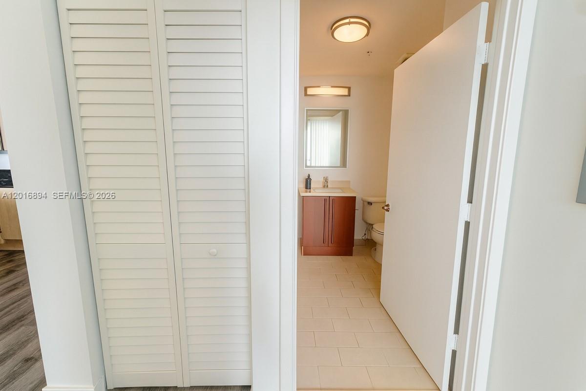 79 Southwest 12th Street, Unit 2809S Miami, FL 33130 - Photo 10 of 19