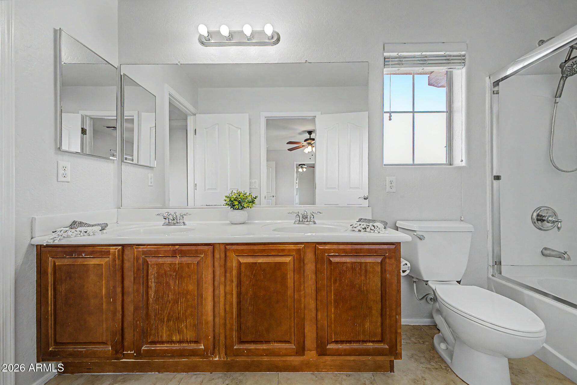6992 South View Lane Gilbert, AZ 85298 - Photo 25 of 71 33 - View Lane