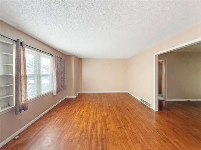 $172,000 | 510 West 30th Street, Higginsville, MO 64037