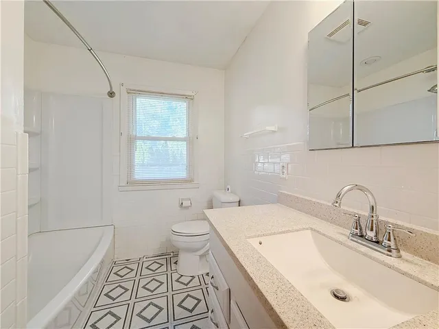 $172,000 | 510 West 30th Street, Higginsville, MO 64037