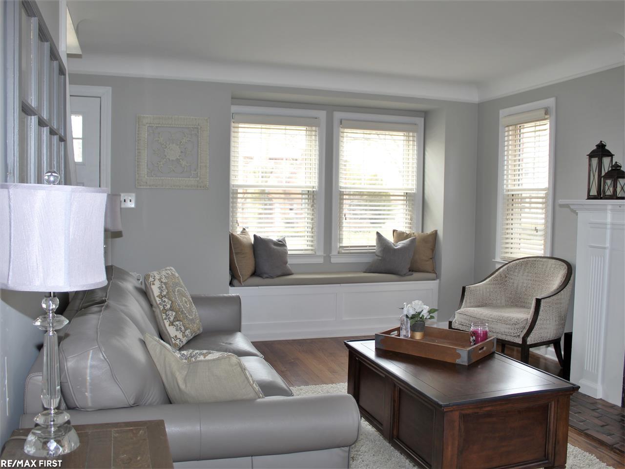 410 Fisher Road Grosse Pointe, MI 48230 - Photo 12 of 47 50005702-11.JPG