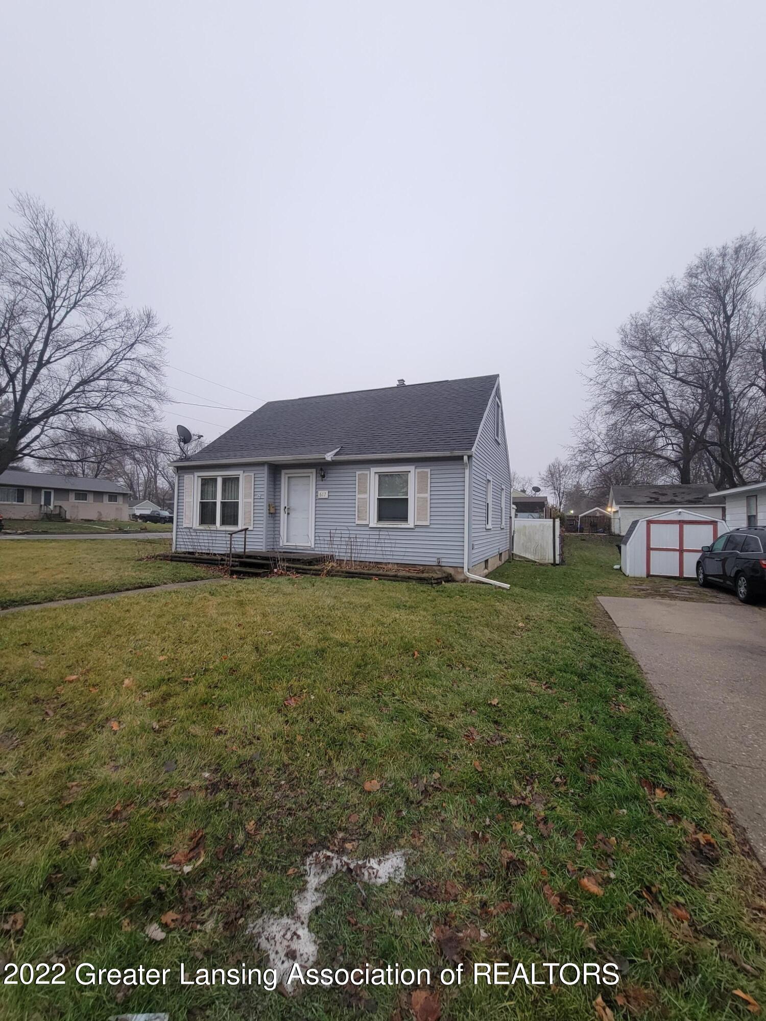 617 West Holmes Road Lansing, MI 48910 - Photo 35 of 40 20230103_164111