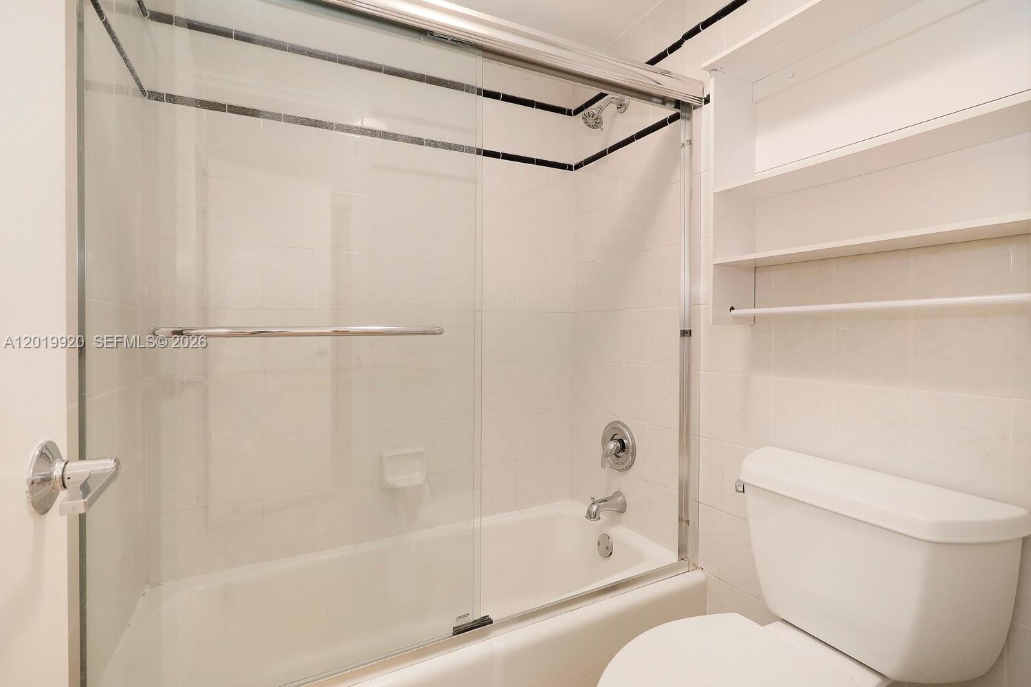 100 Lincoln Road, Unit 330 Miami Beach, FL 33139 - Photo 10 of 20