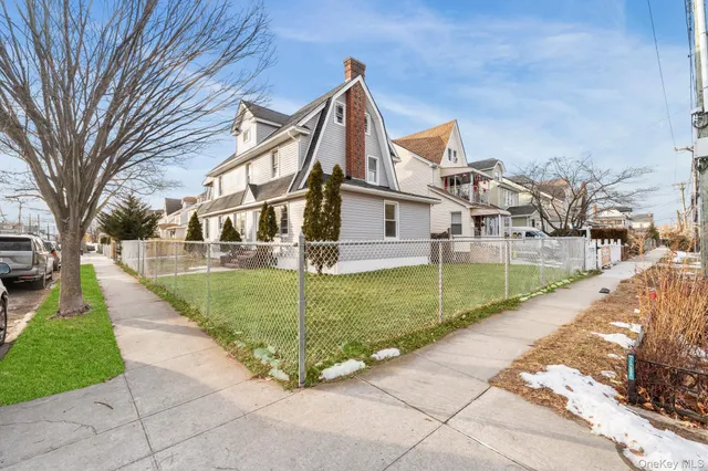 $1,169,000 | 112-44 212th Street | Queens Village