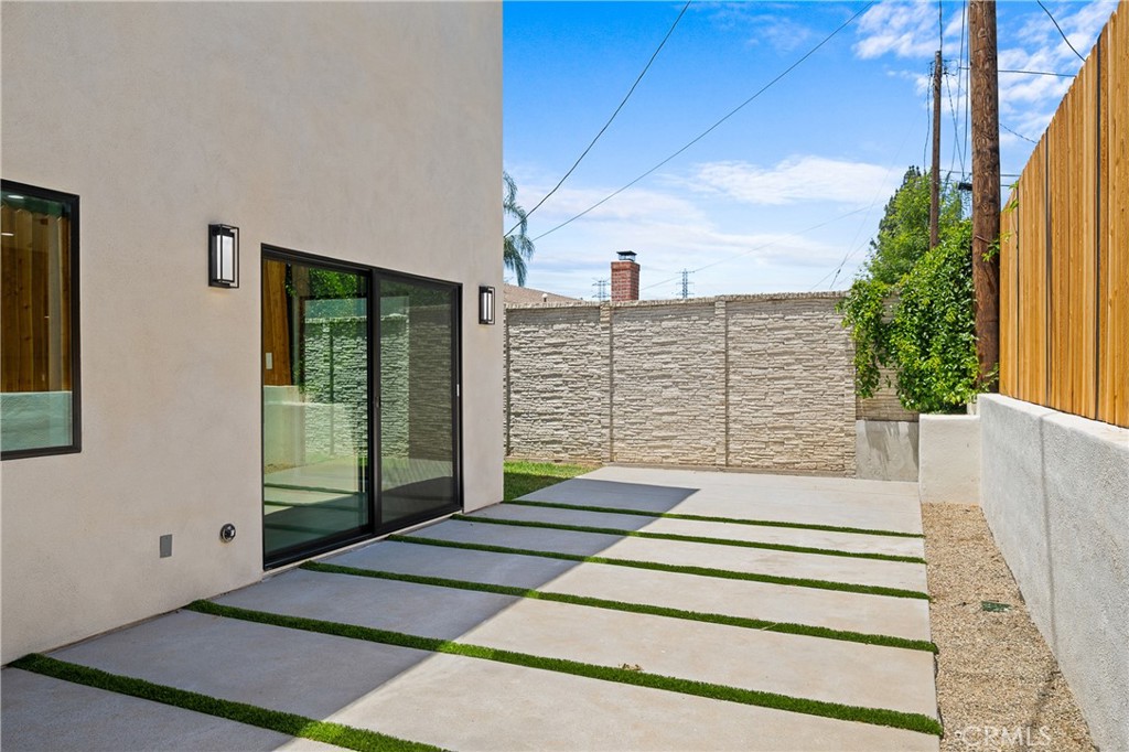 11431 De Celis Place Granada Hills, CA 91344 - Photo 17 of 20 a view of outdoor space with seating area