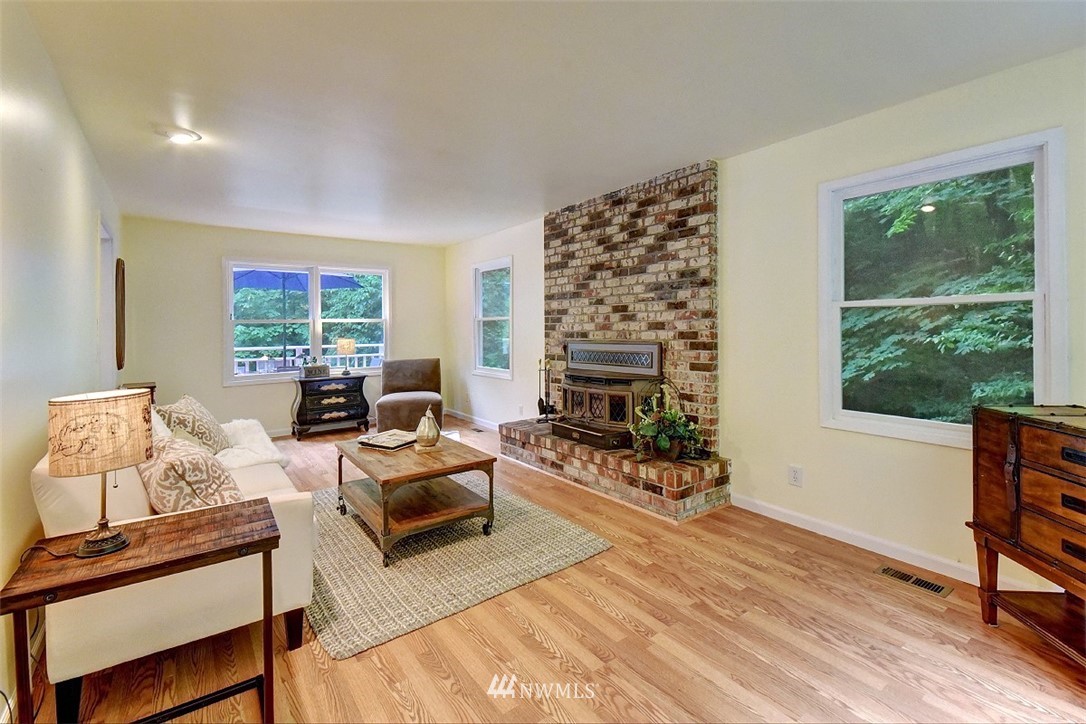 16626 112th Place Northeast Bothell, WA 98011 - Photo 2 of 20 Gallery Image 2
