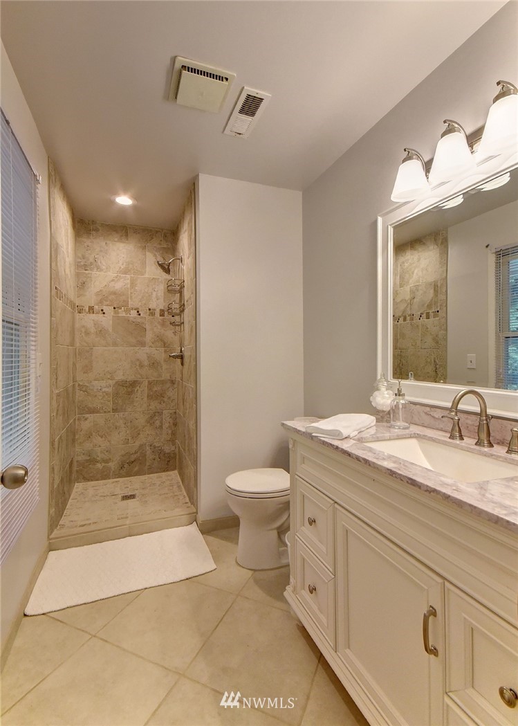 16626 112th Place Northeast Bothell, WA 98011 - Photo 11 of 20 Gallery Image 11
