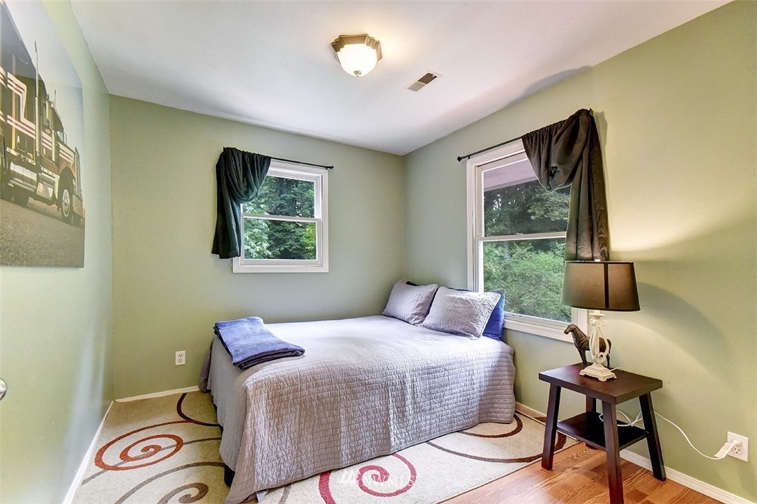 16626 112th Place Northeast Bothell, WA 98011 - Photo 14 of 20 Gallery Image 14