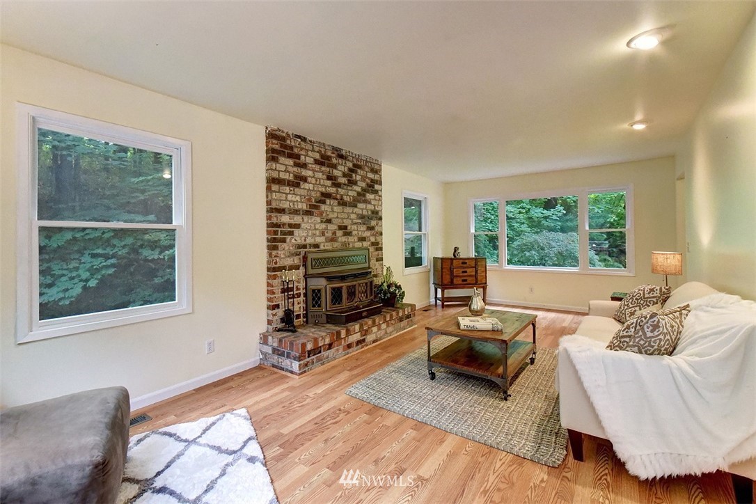 16626 112th Place Northeast Bothell, WA 98011 - Photo 3 of 20 Gallery Image 3