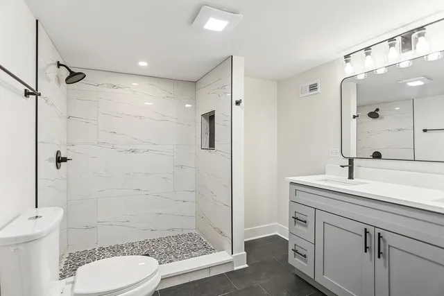 $465,000 | 4832 West Harrison Street, Chicago, IL 60644