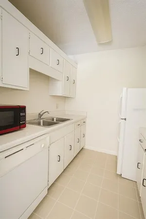 $93,000 | 2417 Northeast 6th Street, Unit 8, Ocala, FL 34470