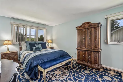 $1,550,000 | 10 Clemson Lane, Woodbury, NY 11797