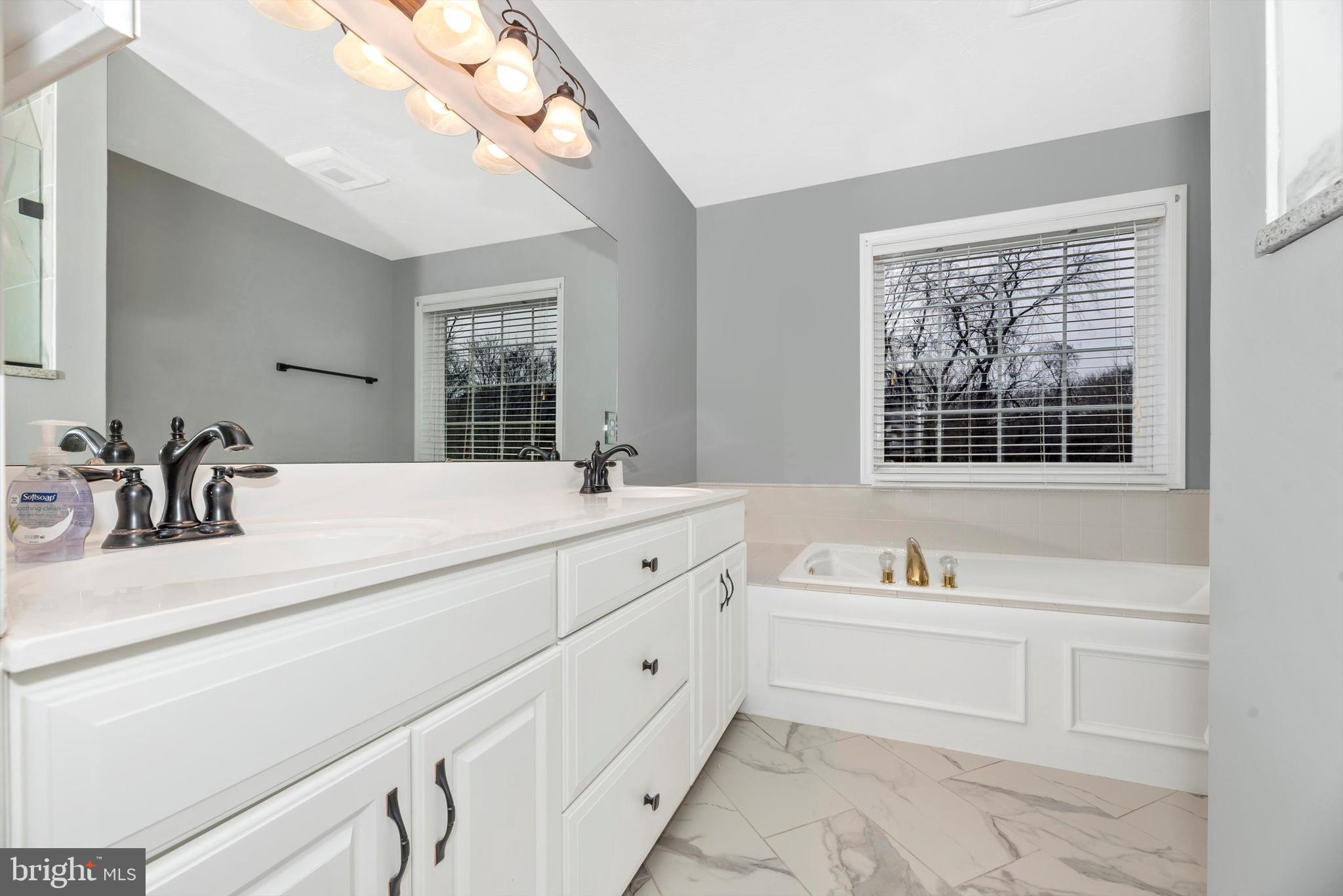 2 Delany Trail Fairfield, PA 17320 - Photo 25 of 50 Primary bath