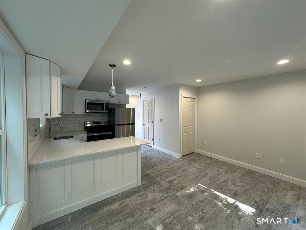 1083 Whalley Avenue, Unit B New Haven, CT 06515 - Photo 4 of 10