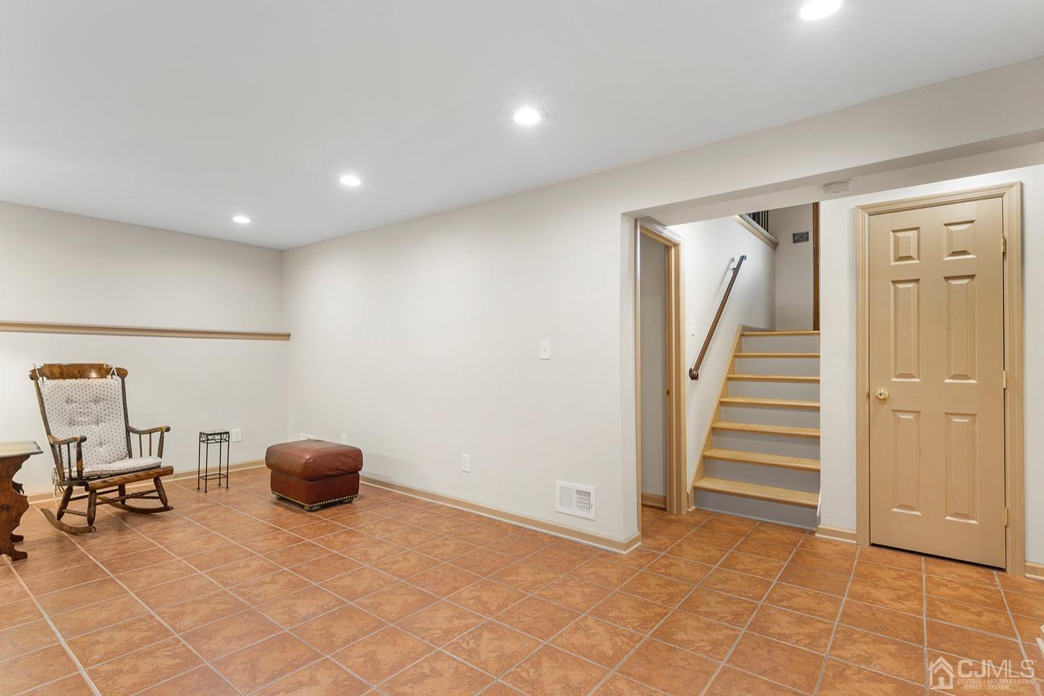 136 Lee Drive Middlesex, NJ 08846 - Photo 19 of 35 a view of a hallway with seating area