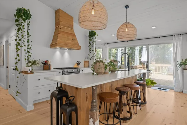 $660,000 | 33 Slavin Path, Glocester, RI 02814