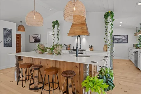 $660,000 | 33 Slavin Path, Glocester, RI 02814