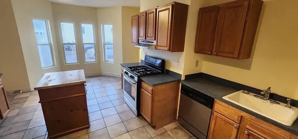 $749,900 | 166 Chauncy Street, Mansfield, MA 02048