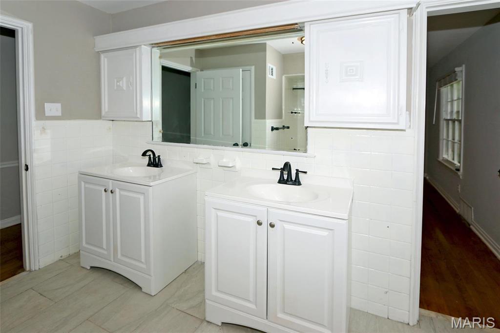 2131 Old Manor Road St. Louis, MO 63136 - Photo 11 of 21