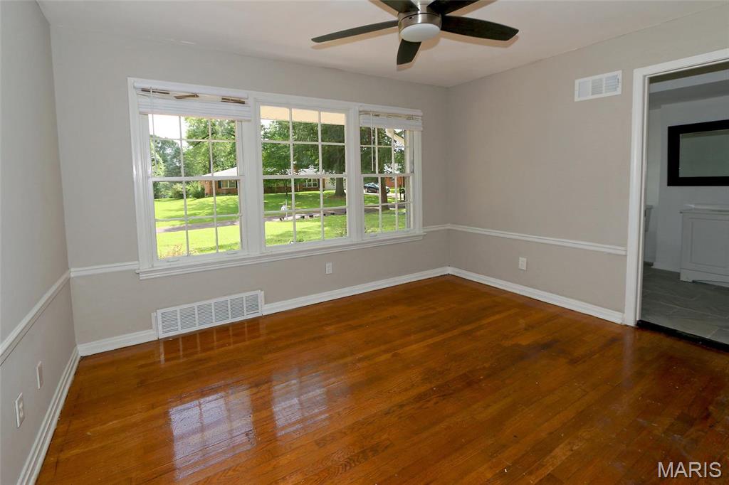 2131 Old Manor Road St. Louis, MO 63136 - Photo 14 of 21