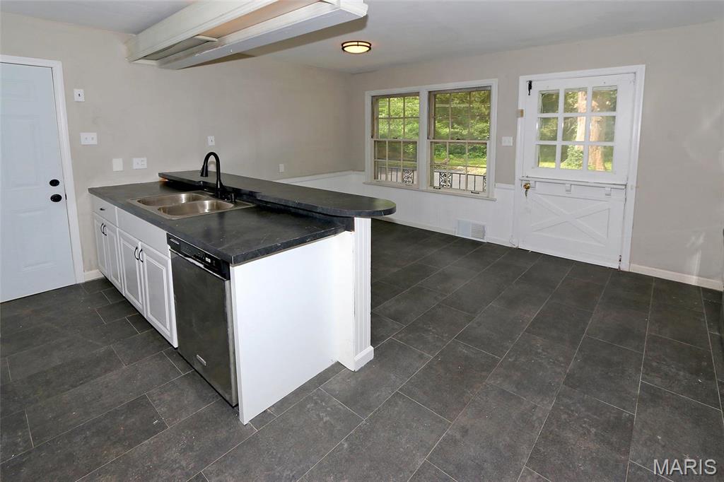 2131 Old Manor Road St. Louis, MO 63136 - Photo 6 of 21