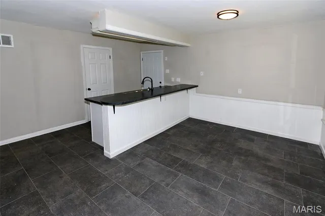 $199,900 | 2131 Old Manor Road, St. Louis, MO 63136