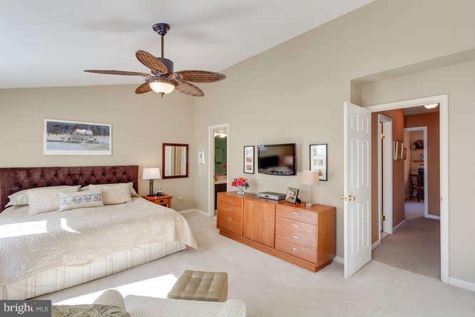 6374 English Ivy Way Springfield, VA 22152 - Photo 14 of 24 Bedroom (Master)