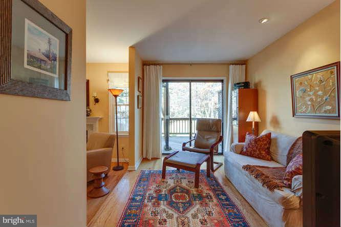 6374 English Ivy Way Springfield, VA 22152 - Photo 8 of 24 Interior (General)