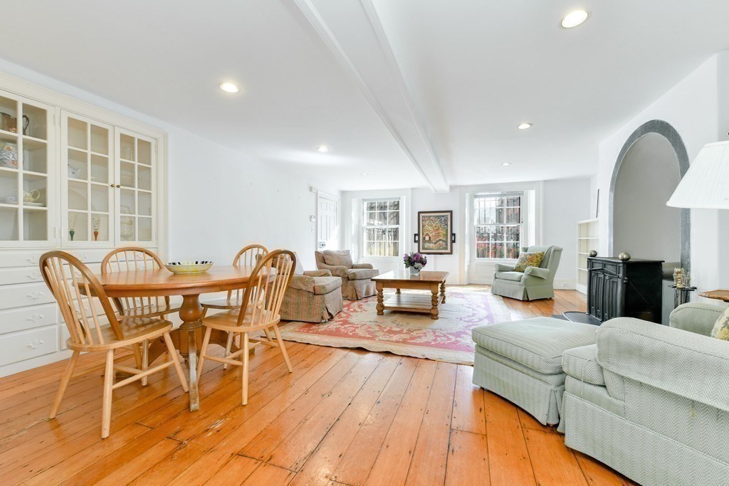 31 Chestnut Street Boston, MA 02108 - Photo 24 of 29