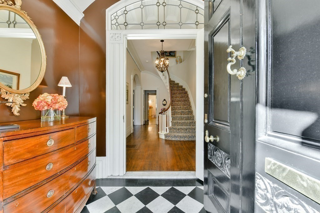 31 Chestnut Street Boston, MA 02108 - Photo 26 of 29