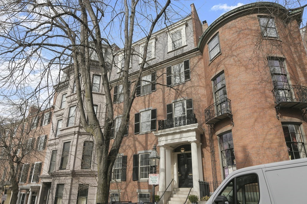 31 Chestnut Street Boston, MA 02108 - Photo 29 of 29 a view of a building with a large tree