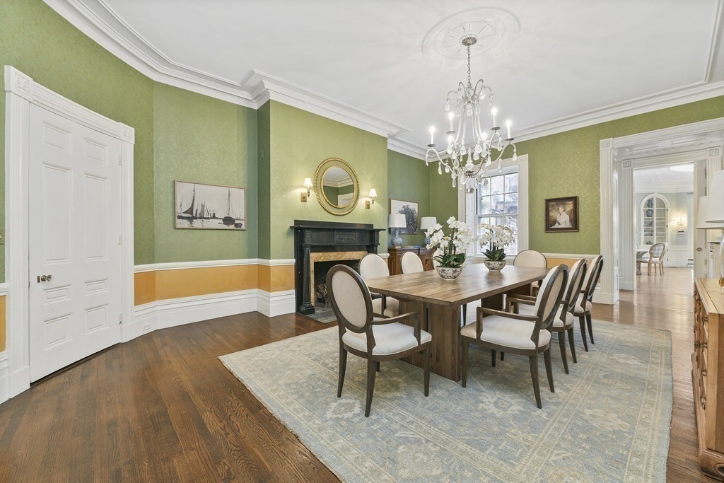 31 Chestnut Street Boston, MA 02108 - Photo 4 of 29