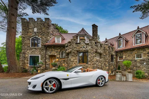 $8,995,000 | 546 Lake Avenue, Greenwich, CT 06830