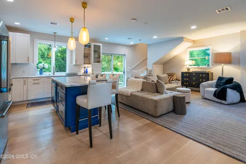 $8,995,000 | 546 Lake Avenue, Greenwich, CT 06830