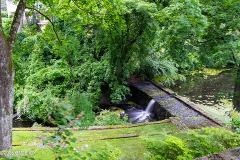 $8,995,000 | 546 Lake Avenue, Greenwich, CT 06830