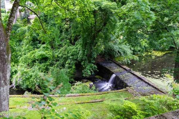 $8,995,000 | 546 Lake Avenue, Greenwich, CT 06830