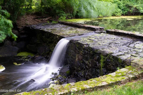 $8,995,000 | 546 Lake Avenue, Greenwich, CT 06830