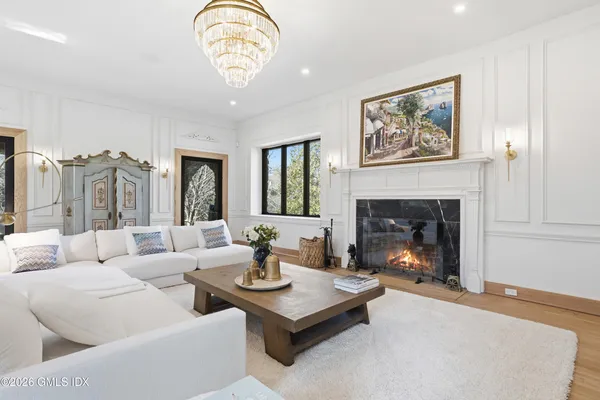 $8,995,000 | 546 Lake Avenue, Greenwich, CT 06830