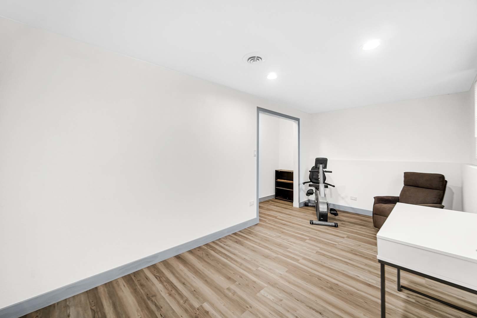 16607 Robey Street Markham, IL 60428 - Photo 9 of 24 a room with furniture and wooden floor