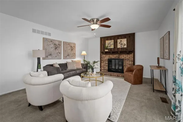 $369,900 | 643 Nanceen Court, Ballwin, MO 63021