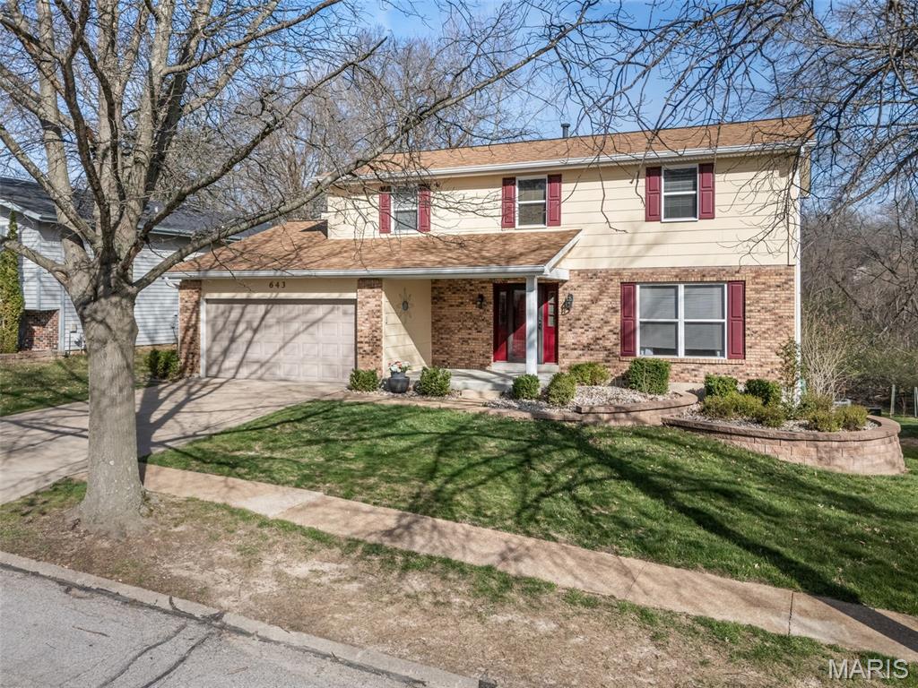 643 Nanceen Court Ballwin, MO 63021 - Photo 2 of 40