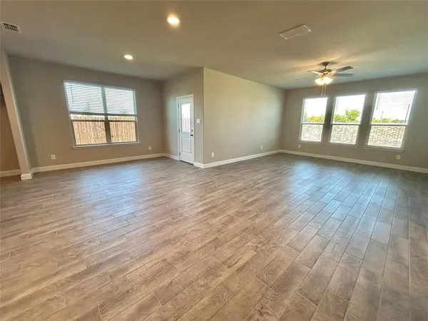 $2,600 | 16012 Bronte Lane, Fort Worth, TX 76247