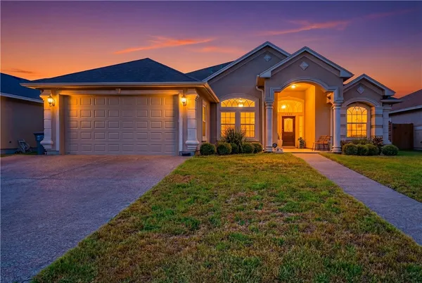 $465,000 | 3914 Elvis Drive, Corpus Christi, TX 78414