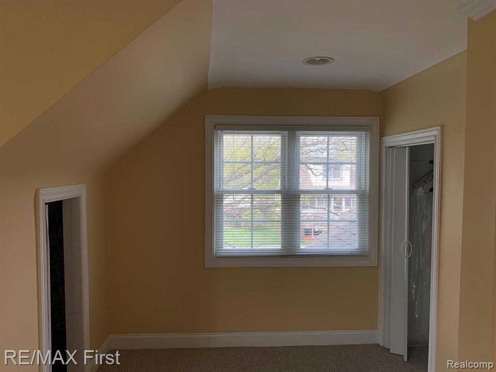 2239 Ridgemont Road Grosse Pointe, MI 48236 - Photo 18 of 19