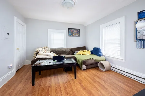 $2,650 | 134 Pearl Street, Unit 4, Somerville, MA 02145