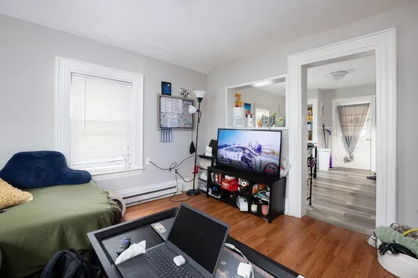 $2,650 | 134 Pearl Street, Unit 4, Somerville, MA 02145