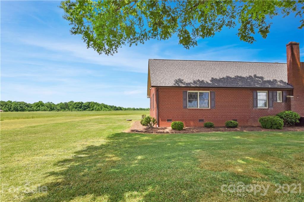 2669 Buffalo Shoals Road Newton, NC 28658 - Photo 9 of 37 Gallery Image 9