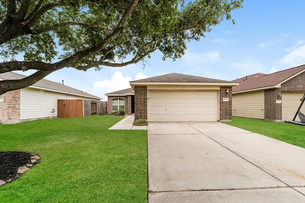 $1,700 | 12319 Garden Gale Lane, Houston, TX 77044